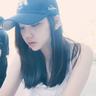 美女COS《巫师3》叶奈法惊艳绝伦 白嫩香肩紫眸勾人